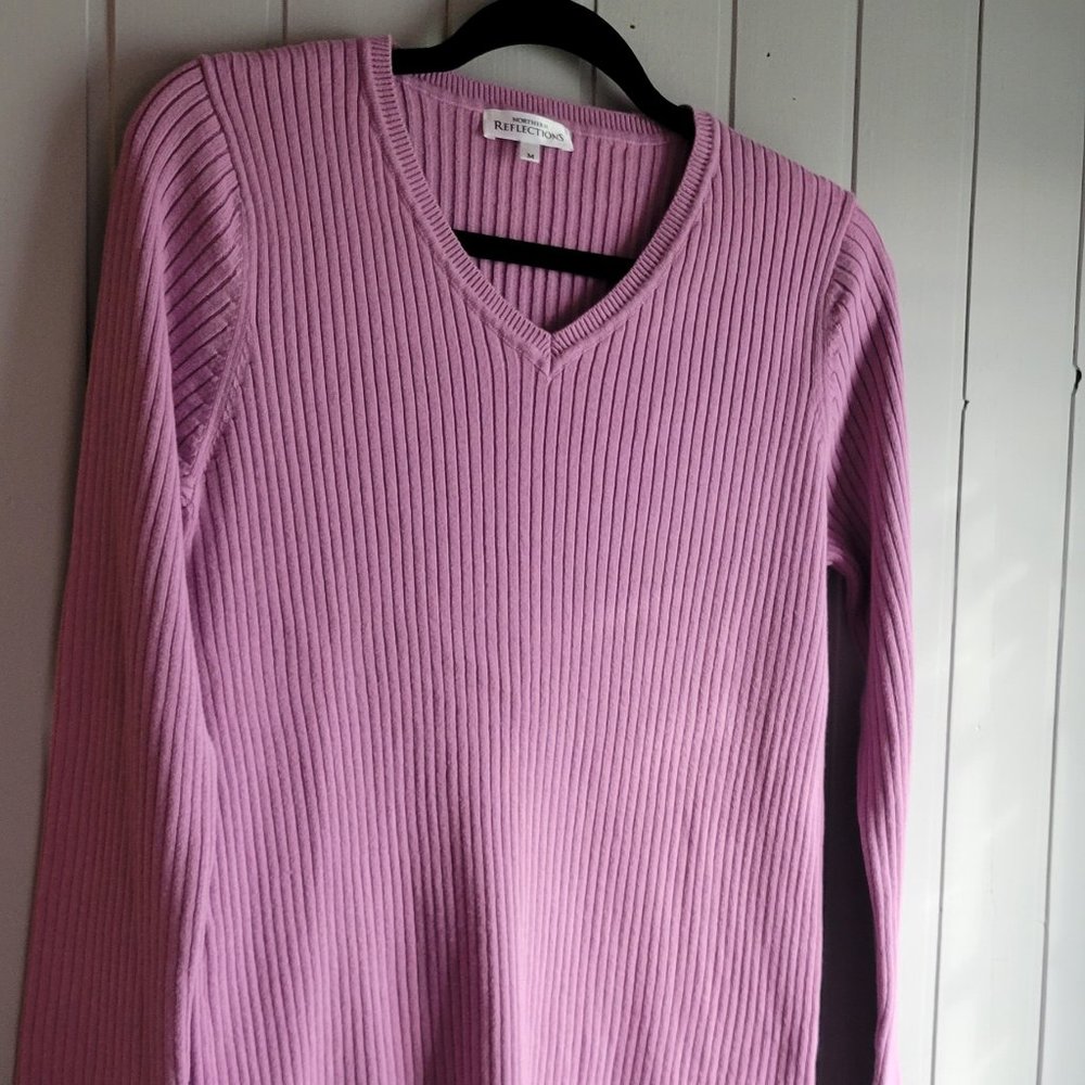 Northern Reflection 100% Cotton Ribbed V-neck - Picture 2 of 5